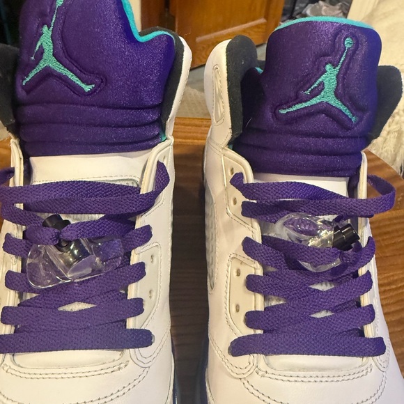 Jordan Athletic Shoes White Purple Teal - Picture 3 of 6